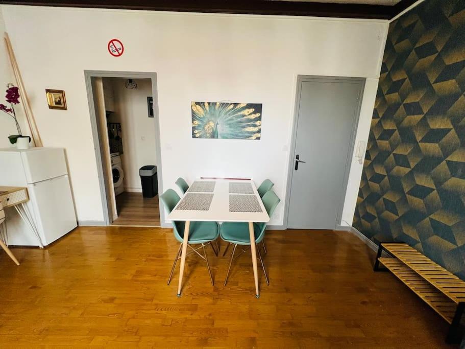 Apt Des Artistes, 3 Min A Pied Gare Et Centre Valenciennes Dış mekan fotoğraf